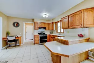 808 Columbus Ave, Raritan, NJ 08869 - Photo 11