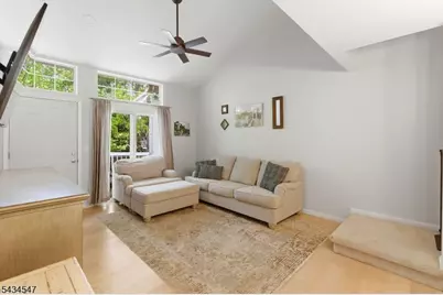 78 Sage Ct, Bedminster Township, NJ 07921 - Photo 5