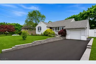 10 Briarwood Dr, Franklin Township, NJ 08873 - Photo 23
