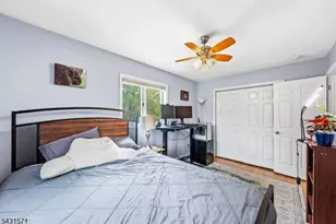 10 Briarwood Dr, Franklin Township, NJ 08873 - Photo 15