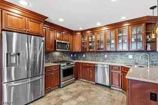 10 Briarwood Dr, Franklin Township, NJ 08873 - Photo 3