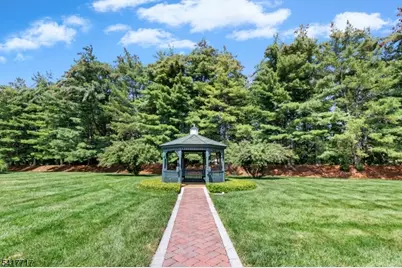 12 Maddaket, Scotch Plains Township, NJ 07076 - Photo 33