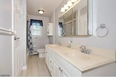605 Grove St #2, Clifton, NJ 07013 - Photo 27