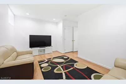 216 Barringer Dr, Nutley, NJ 07110 - Photo 33