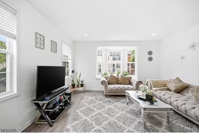 216 Barringer Dr, Nutley, NJ 07110 - Photo 15