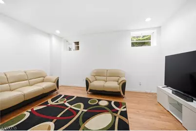 216 Barringer Dr, Nutley, NJ 07110 - Photo 31