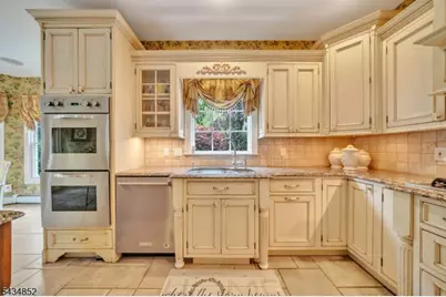 6 Princess Ct, Jefferson Township, NJ 07438 - Photo 9