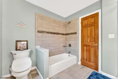 31 Samuel Dr, Raritan Township, NJ 08822 - Photo 23