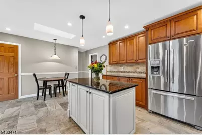 31 Samuel Dr, Raritan Township, NJ 08822 - Photo 13