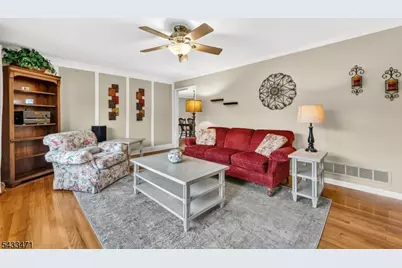 31 Samuel Dr, Raritan Township, NJ 08822 - Photo 5