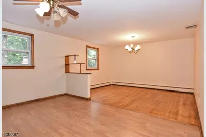 8 Royal Ave, Hawthorne, NJ 07506 - Photo 21