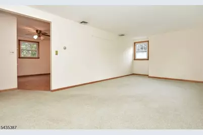 8 Royal Ave, Hawthorne, NJ 07506 - Photo 19