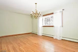 8 Royal Ave, Hawthorne, NJ 07506 - Photo 3