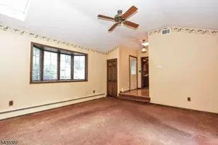 8 Royal Ave, Hawthorne, NJ 07506 - Photo 11