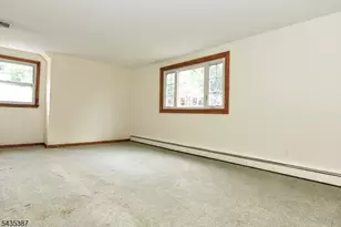 8 Royal Ave, Hawthorne, NJ 07506 - Photo 17
