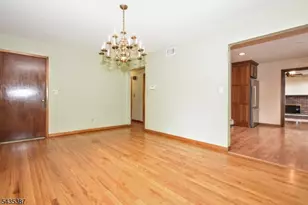 8 Royal Ave, Hawthorne, NJ 07506 - Photo 5