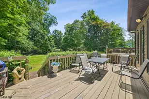 12 Lee Rd, Livingston, NJ 07039 - Photo 17