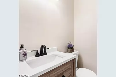 11196 Dell Pl, Stanhope, NJ 07874 - Photo 17