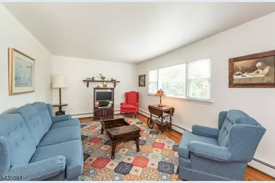 1 Aspen Rd, Ringwood, NJ 07456 - Photo 5