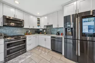 2601 Pinhorn Dr, Bridgewater Twp., NJ 08807 - Photo 11