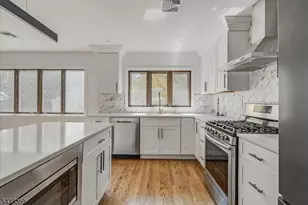 32 Brantwood Pl, Clifton, NJ 07013 - Photo 9