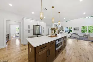21 Kuntz Ave, Berkeley Heights Township, NJ 07922 - Photo 5