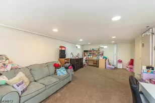 11 Hunters Ln, Sparta Township, NJ 07871 - Photo 17