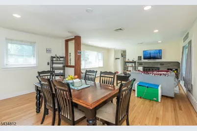 11 Hunters Ln, Sparta Township, NJ 07871 - Photo 9