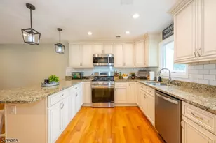 136 Redwood Ave, Wayne, NJ 07470 - Photo 11