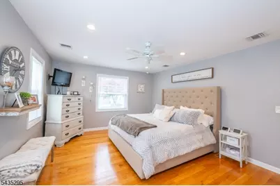 136 Redwood Ave, Wayne, NJ 07470 - Photo 27