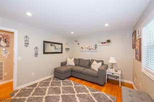 136 Redwood Ave, Wayne, NJ 07470 - Photo 15