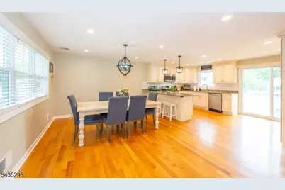 136 Redwood Ave, Wayne, NJ 07470 - Photo 7