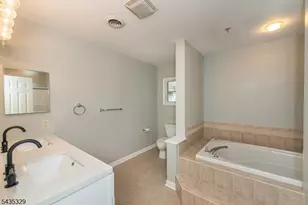 91 Roseland Ave, Caldwell Boro Twp., NJ 07006 - Photo 15
