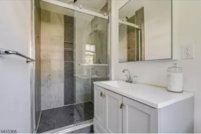 32 Brantwood Pl, Clifton, NJ 07013 - Photo 7