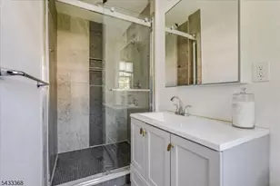 32 Brantwood Pl, Clifton, NJ 07013 - Photo 7