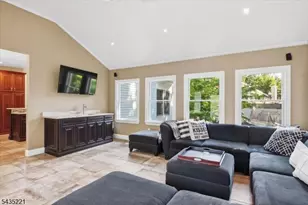 7 Natures Ct, Mount Olive, NJ 07836 - Photo 7