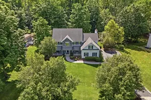 7 Natures Ct, Mount Olive, NJ 07836 - Photo 3