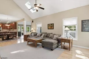 7 Natures Ct, Mount Olive, NJ 07836 - Photo 5