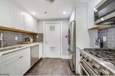 1100 Clinton St #101, Hoboken, NJ 07030 - Photo 11