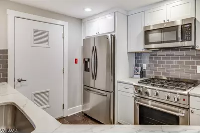 1100 Clinton St #101, Hoboken, NJ 07030 - Photo 13