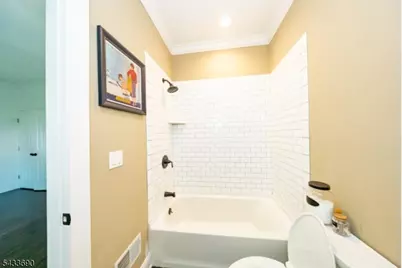 21 Stonybrook Cir, Fairfield, NJ 07004 - Photo 11