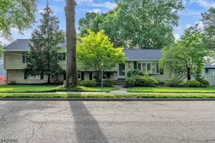 31 Monhegan Ave, Wayne Twp., NJ 07470 - Photo 3
