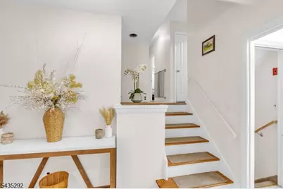 31 Monhegan Ave, Wayne Twp., NJ 07470 - Photo 39