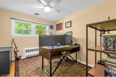 31 Monhegan Ave, Wayne Twp., NJ 07470 - Photo 29