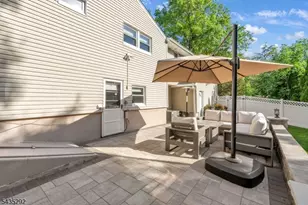 31 Monhegan Ave, Wayne Twp., NJ 07470 - Photo 7