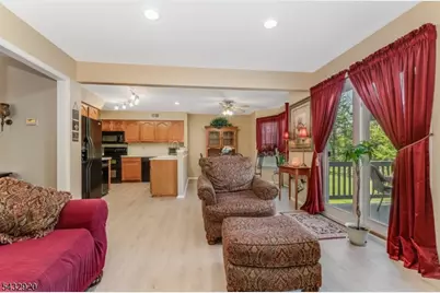 34 Pond Ridge Dr, Clinton, NJ 08809 - Photo 17