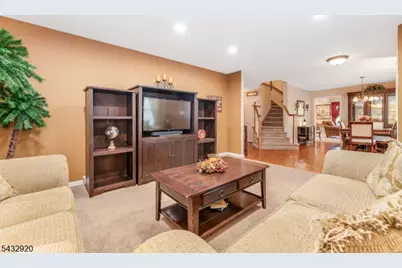 34 Pond Ridge Dr, Clinton, NJ 08809 - Photo 7