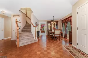 34 Pond Ridge Dr, Clinton, NJ 08809 - Photo 5