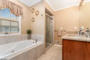 34 Pond Ridge Dr, Clinton, NJ 08809 - Photo 27