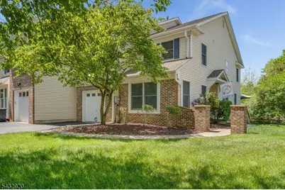 34 Pond Ridge Dr, Clinton, NJ 08809 - Photo 1